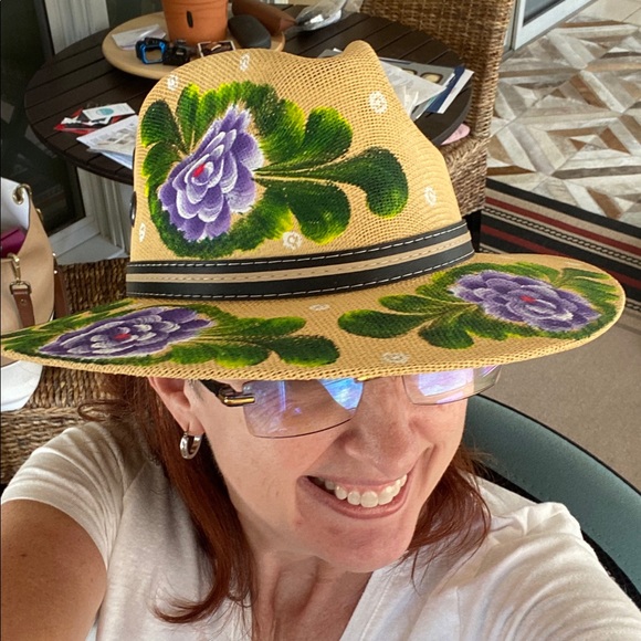 Meet your Posher, Lisa - Picture 1 of 1